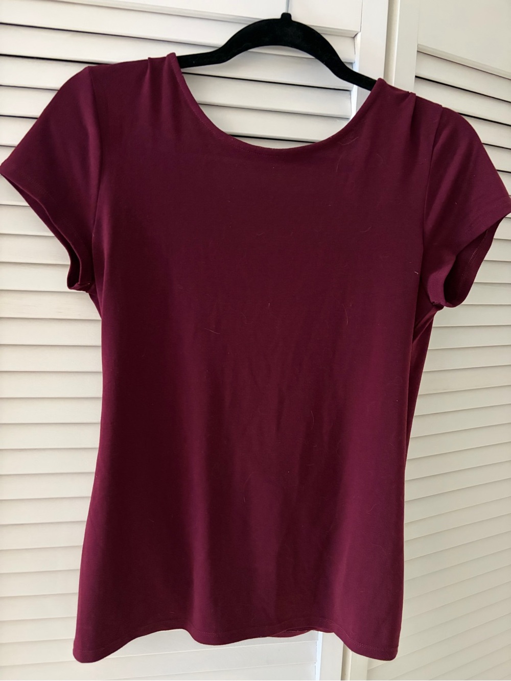 Express Short Sleeve Low Back Tee in Burgundy - Size S